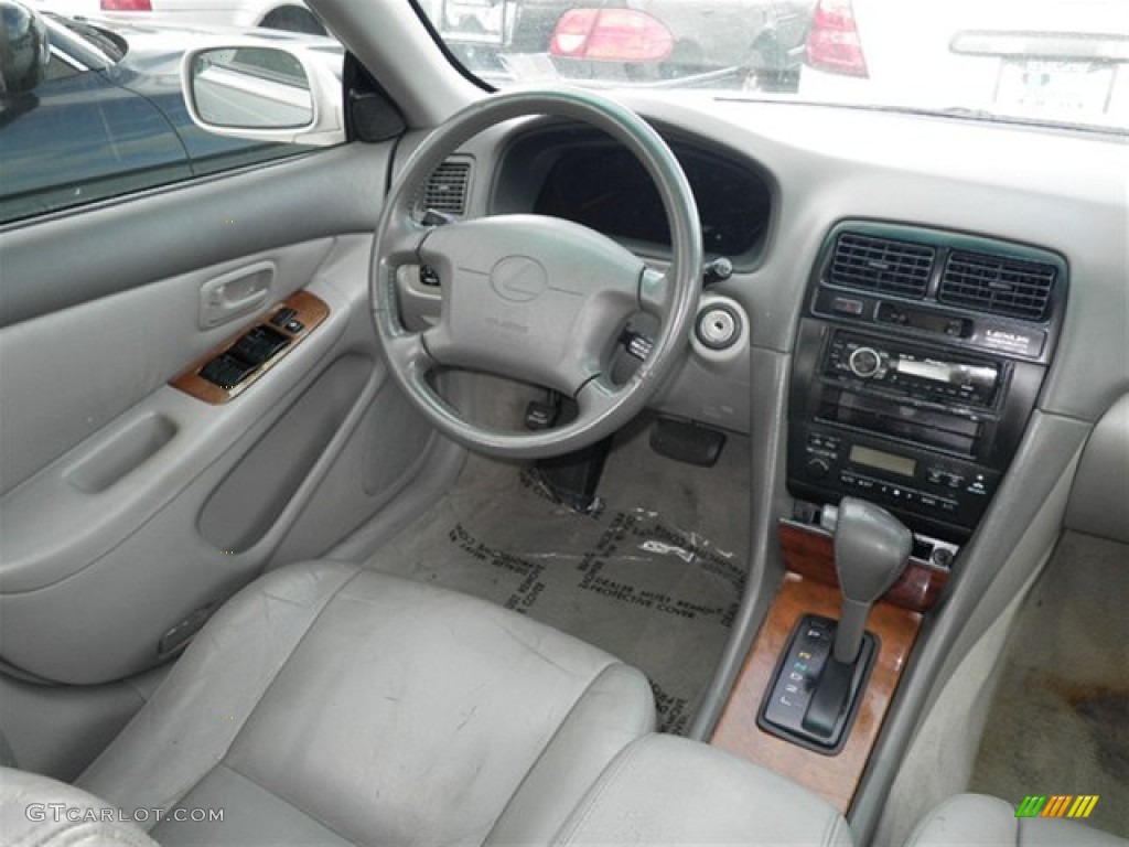 1998 ES 300 - Diamond White Pearl / Beige photo #27