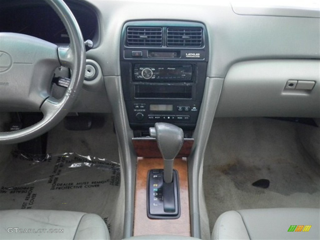 1998 ES 300 - Diamond White Pearl / Beige photo #32