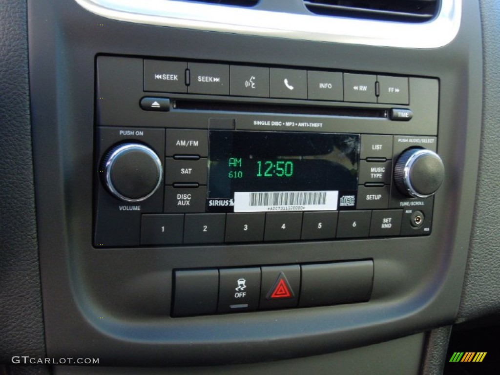 2013 Dodge Avenger SXT Audio System Photo #72147981