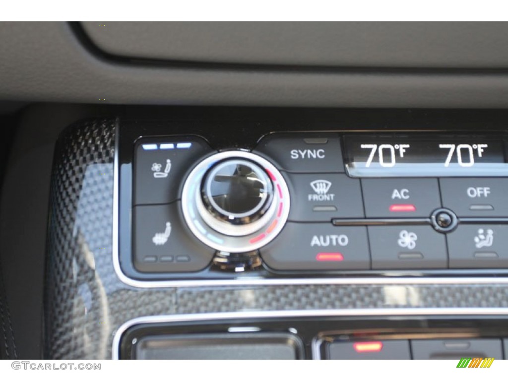 2013 Audi S8 4.0 TFSI quattro Sedan Controls Photo #72148362