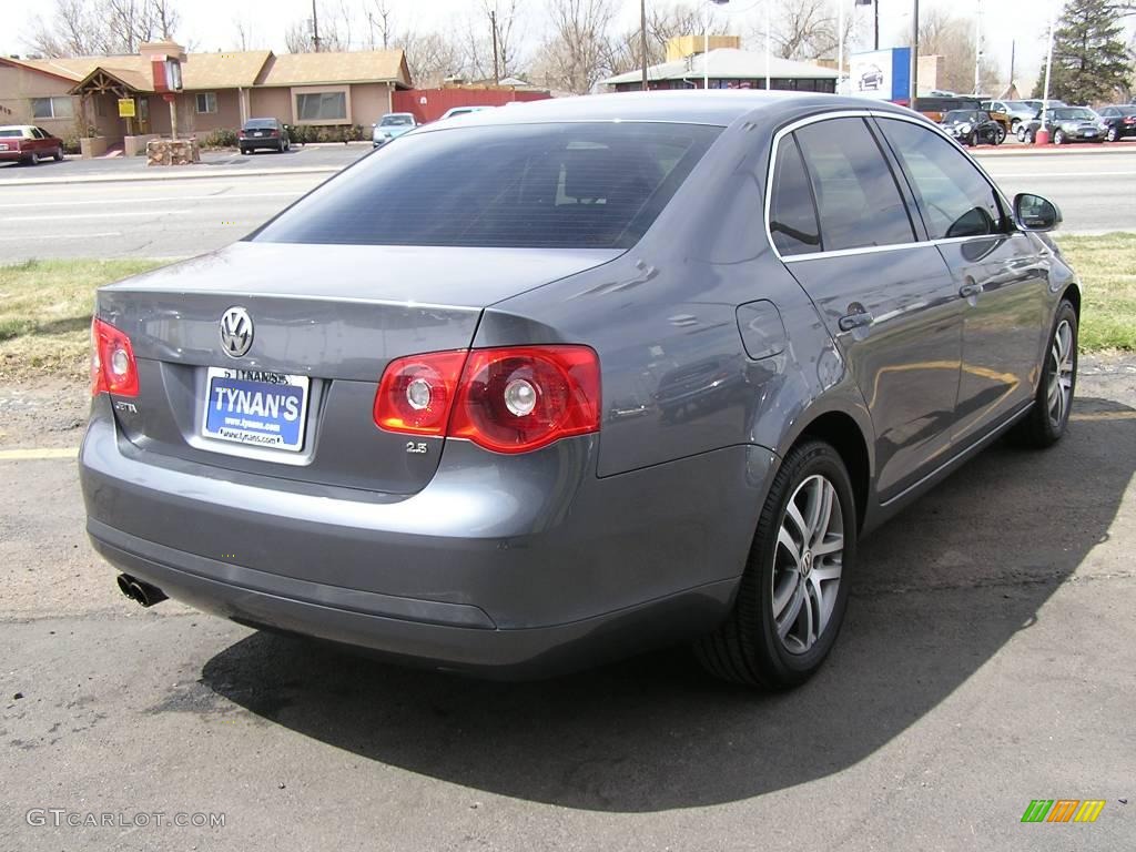 2005 Jetta 2.5 Sedan - Platinum Grey Metallic / Black photo #4