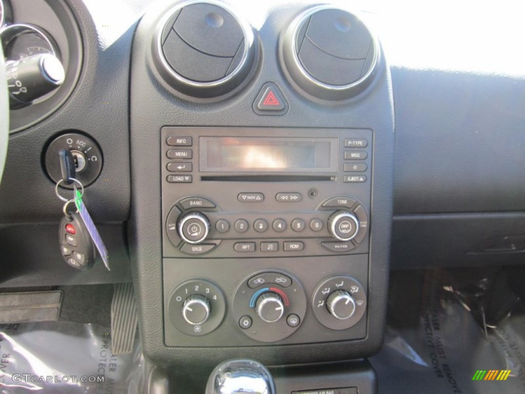 2008 Pontiac G6 GT Coupe Controls Photo #72155010