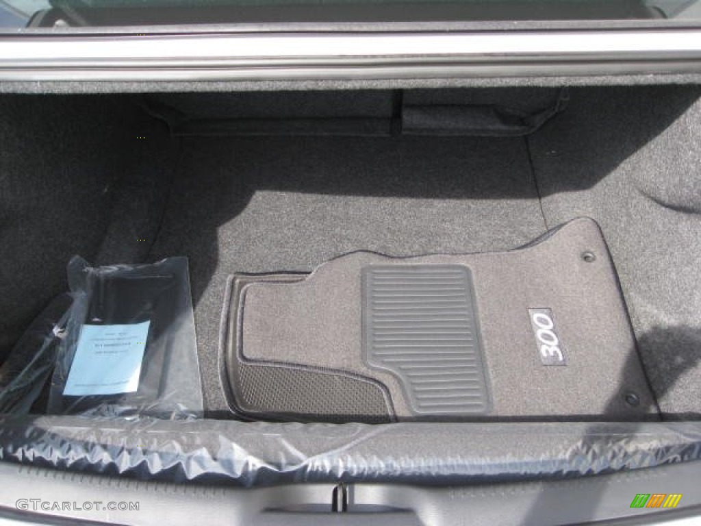2012 Chrysler 300 SRT8 Trunk Photo #72155556