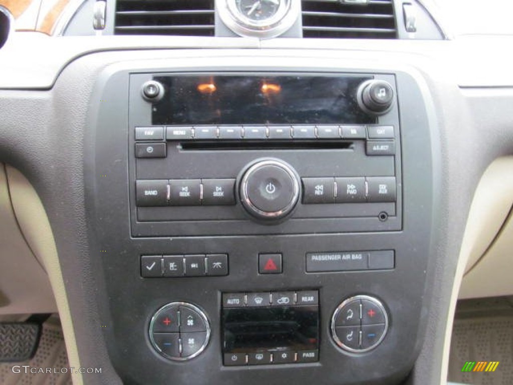 2009 Buick Enclave CX AWD Controls Photo #72156549