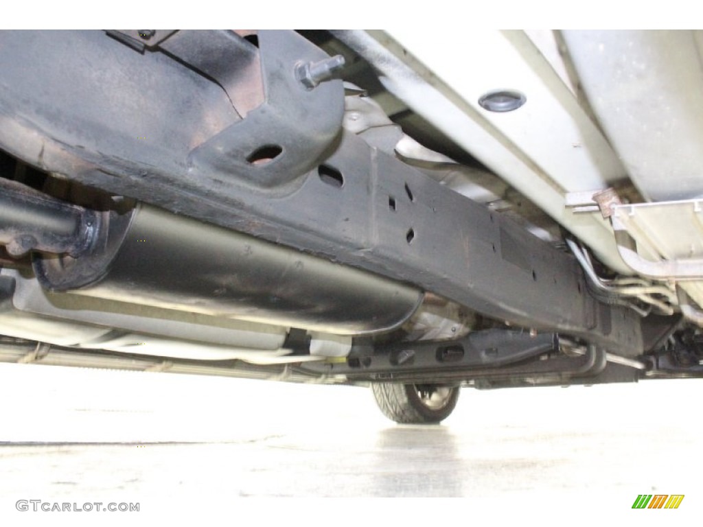 2003 Chevrolet Express 1500 AWD Passenger Conversion Van Undercarriage Photo #72157047
