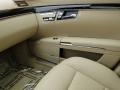 Black - S 550 Sedan Photo No. 24