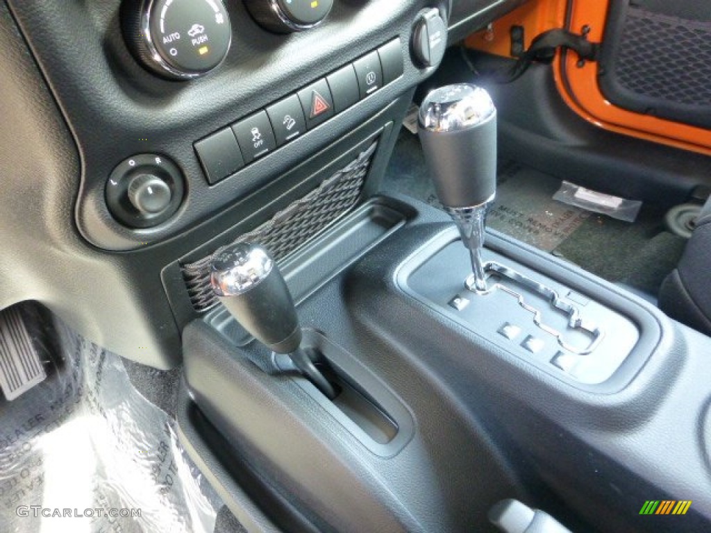 2013 Jeep Wrangler Unlimited Rubicon 4x4 5 Speed Automatic Transmission Photo #72162997