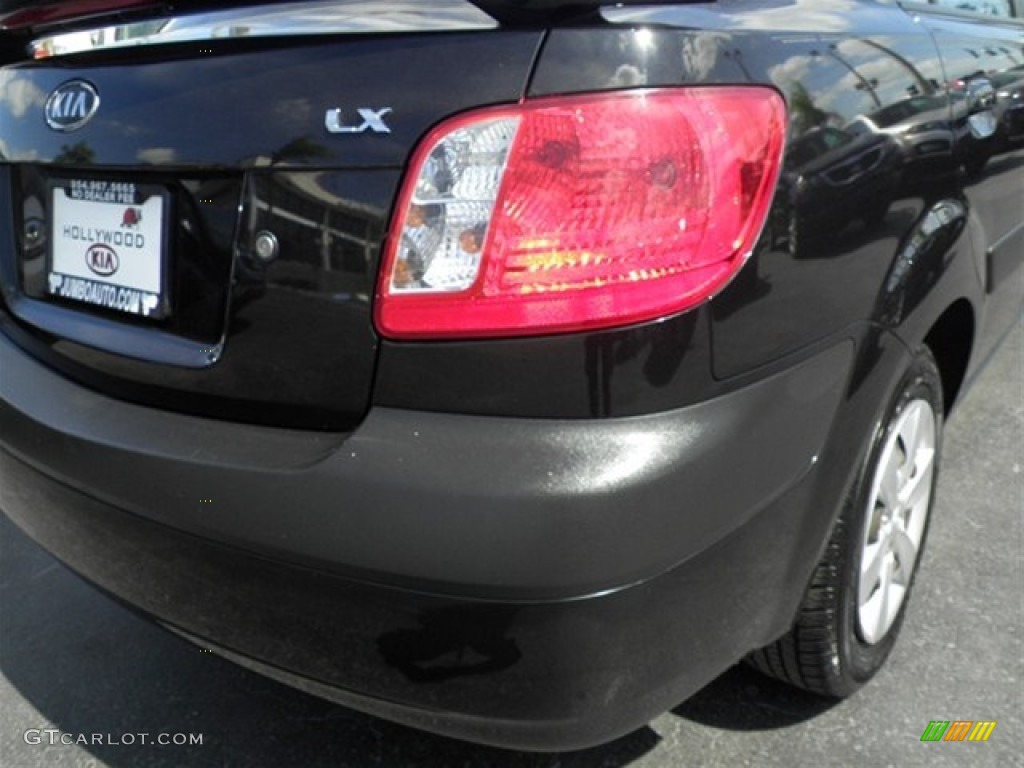 2008 Rio LX Sedan - Black / Gray photo #17