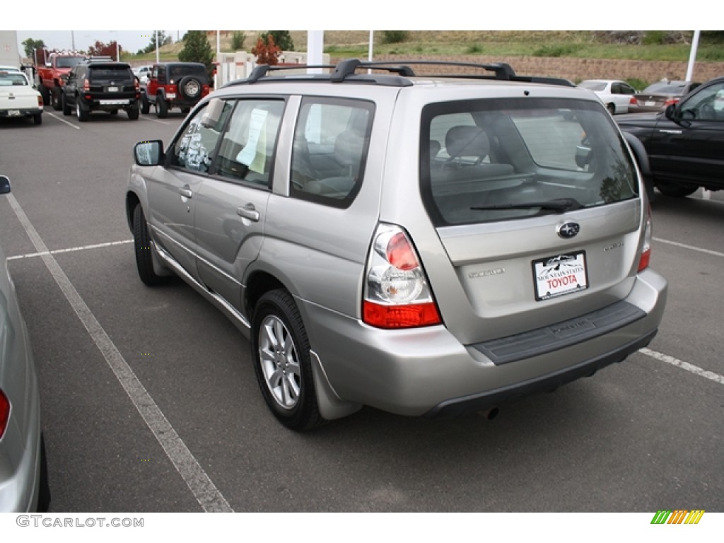 2007 Forester 2.5 X Premium - Crystal Gray Metallic / Graphite Gray photo #3