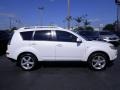 Diamond White Pearl - Outlander XLS Photo No. 20