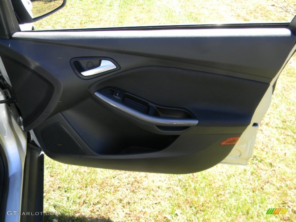 2012 Ford Focus Titanium 5-Door Charcoal Black Door Panel Photo #72165477