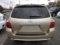 2010 Sandy Beach Metallic Toyota Highlander SE 4WD  photo #5