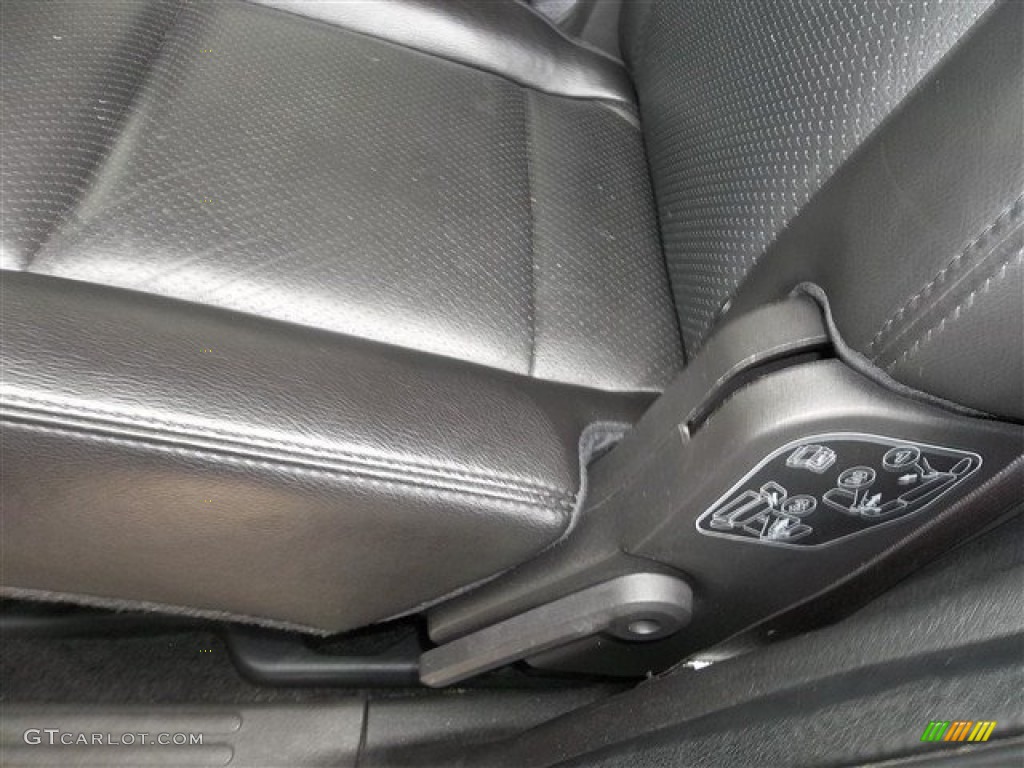 2007 Mountaineer AWD - Vivid Red / Charcoal Black photo #32