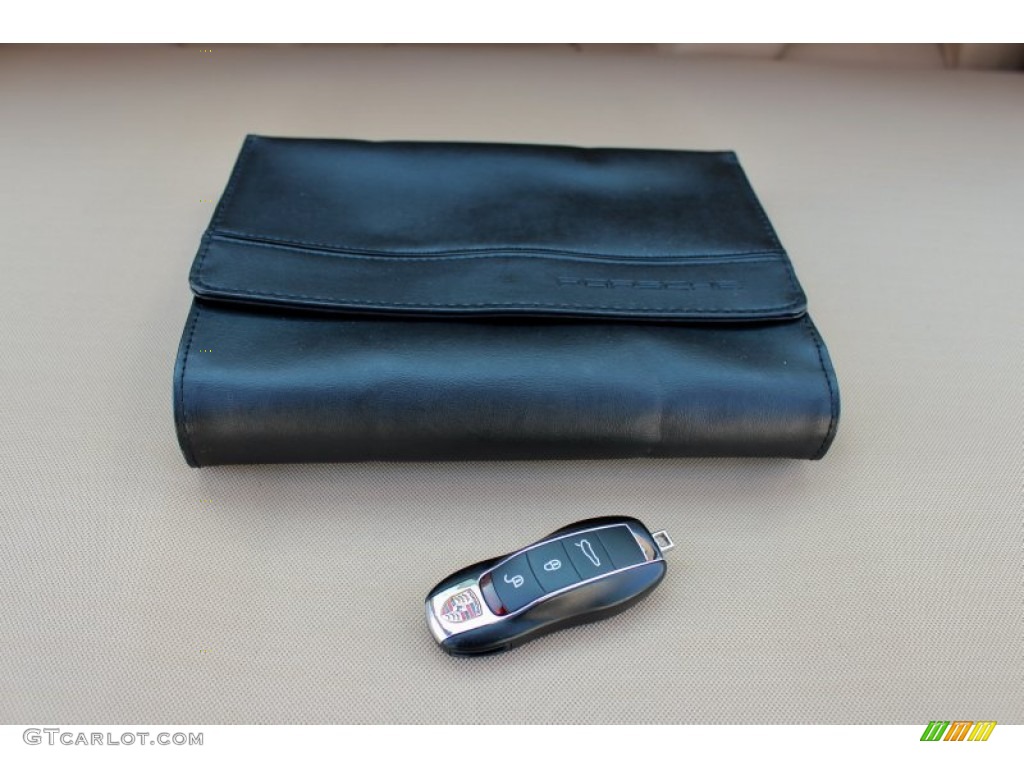 2011 Porsche Panamera V6 Keys Photos