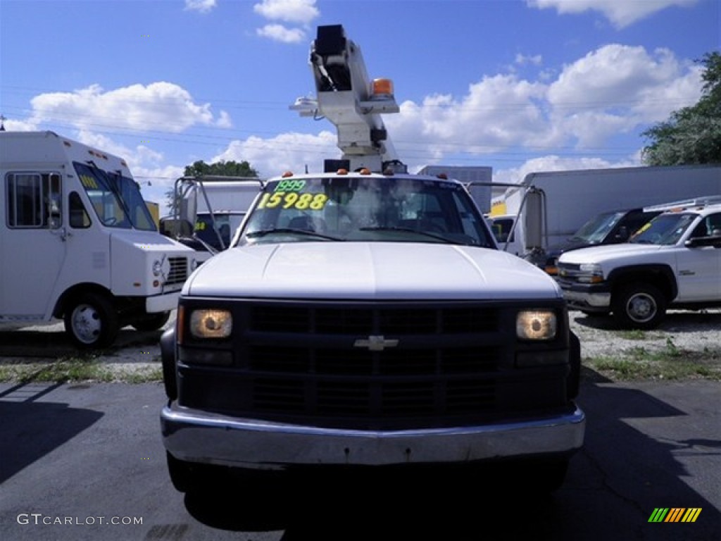 1999 C/K 3500 C3500 Regular Cab Bucket Truck - Summit White / Gray photo #3