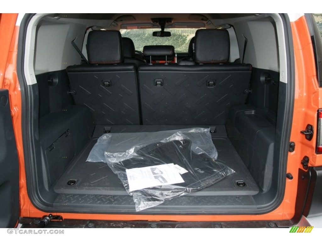 2013 Toyota FJ Cruiser 4WD Trunk Photo #72171689