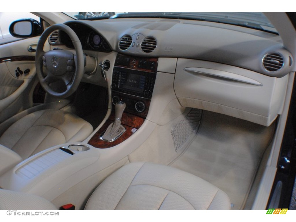 Stone Interior 2008 Mercedes-Benz CLK 550 Coupe Photo #72175059