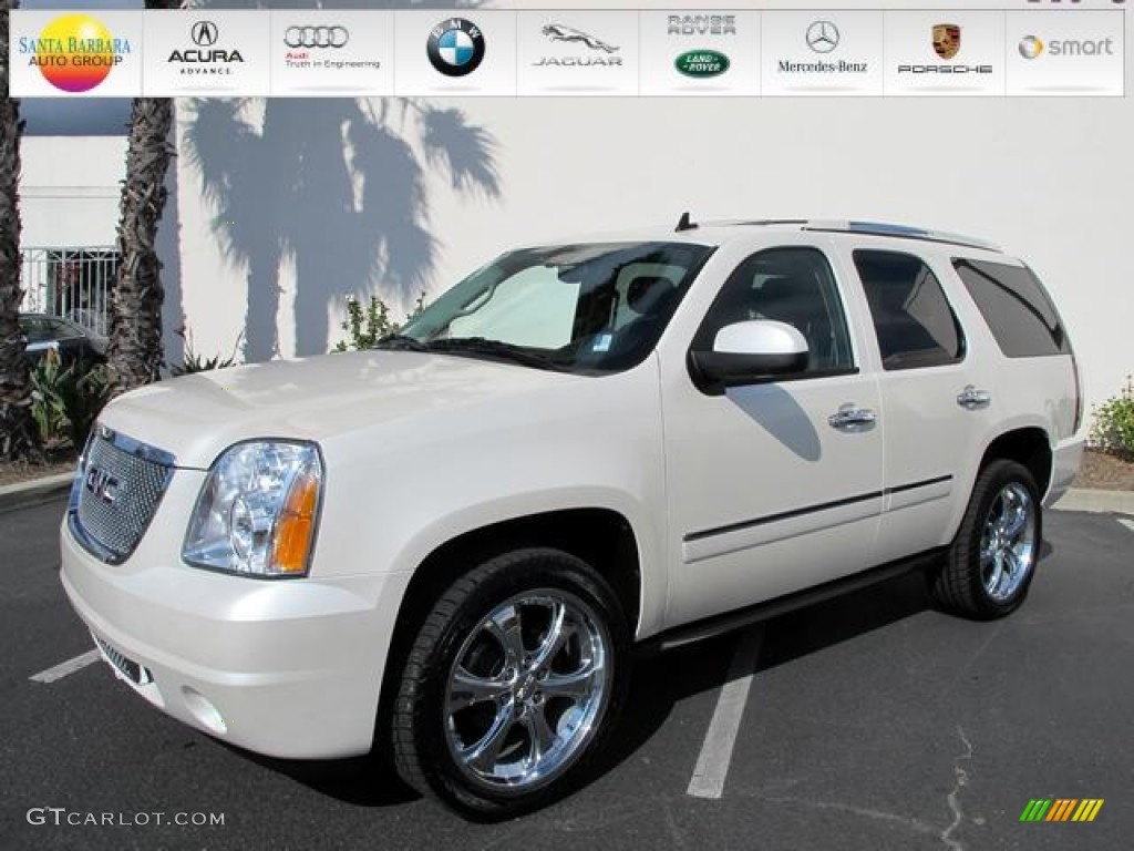 2009 Yukon Denali AWD - White Diamond Tricoat / Ebony photo #1