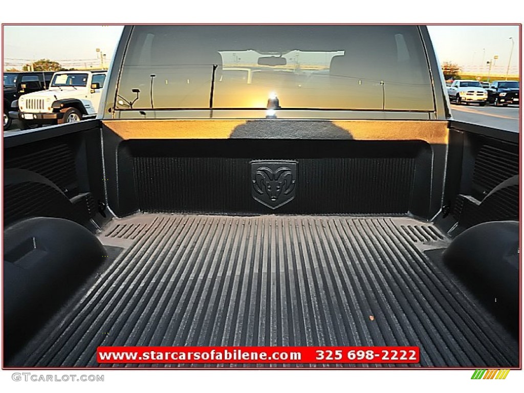 2012 Ram 1500 Express Quad Cab 4x4 - Black / Dark Slate Gray/Medium Graystone photo #5