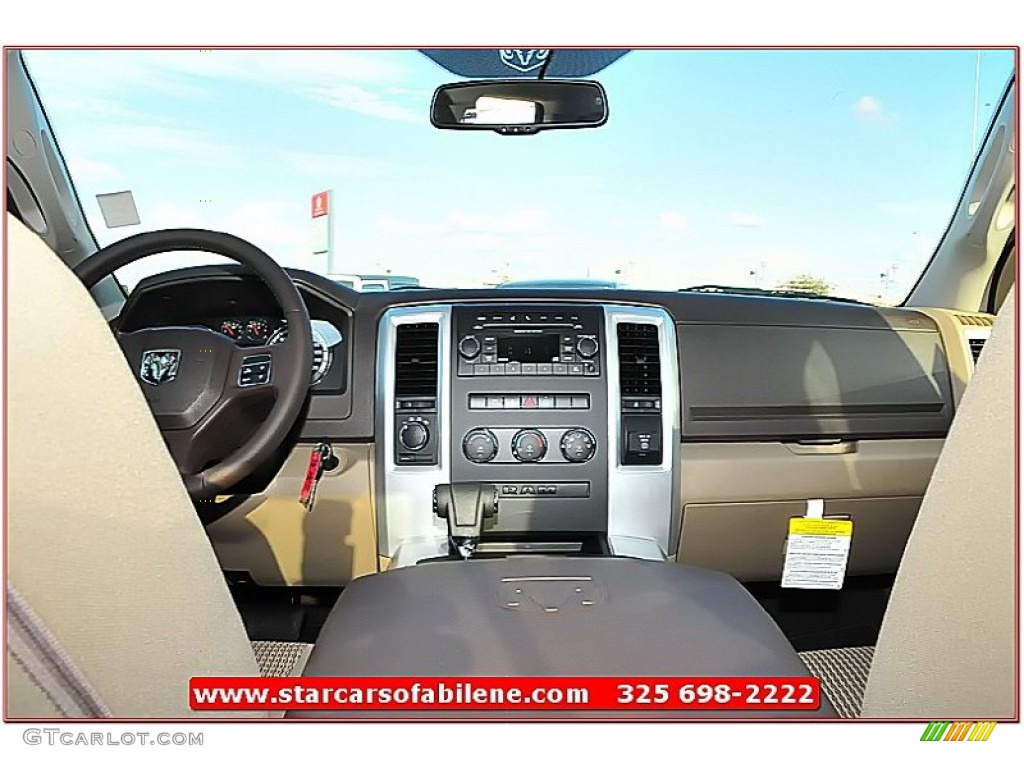 2012 Ram 1500 Lone Star Quad Cab 4x4 - Bright White / Light Pebble Beige/Bark Brown photo #29