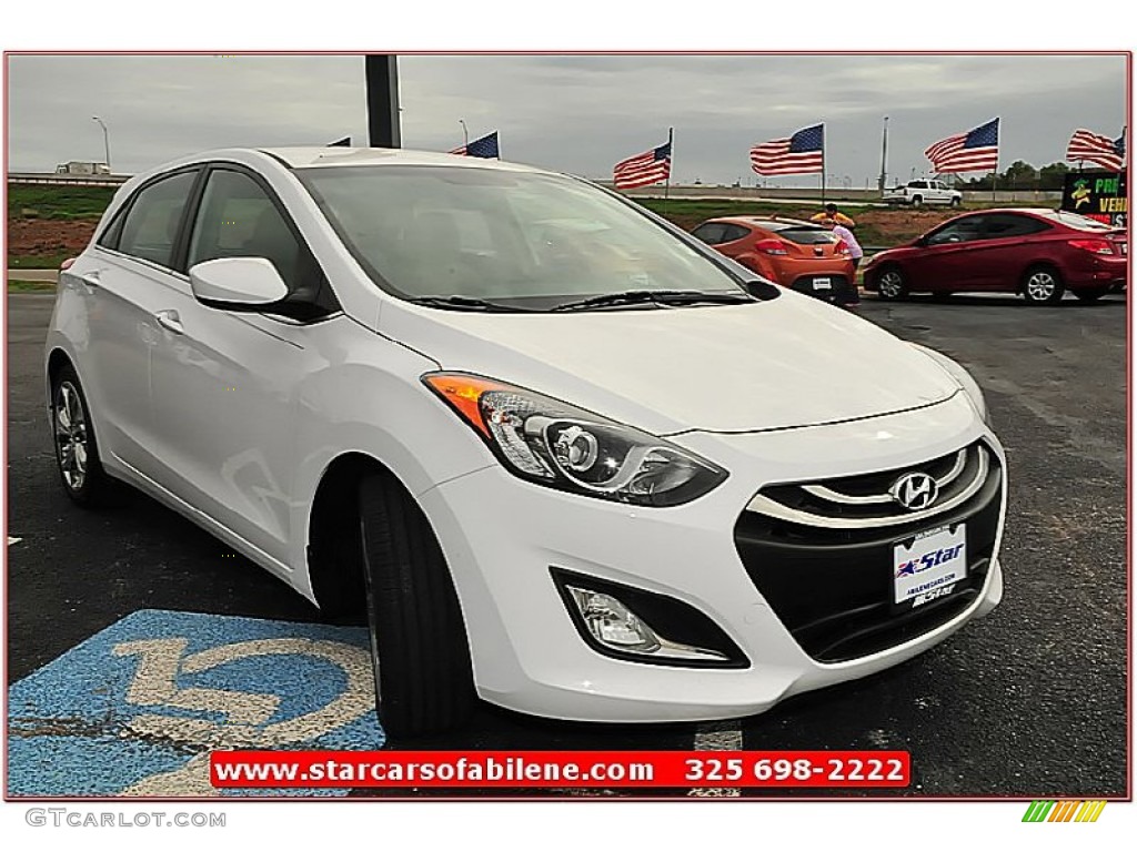 2013 Elantra GT - Monaco White / Beige photo #9