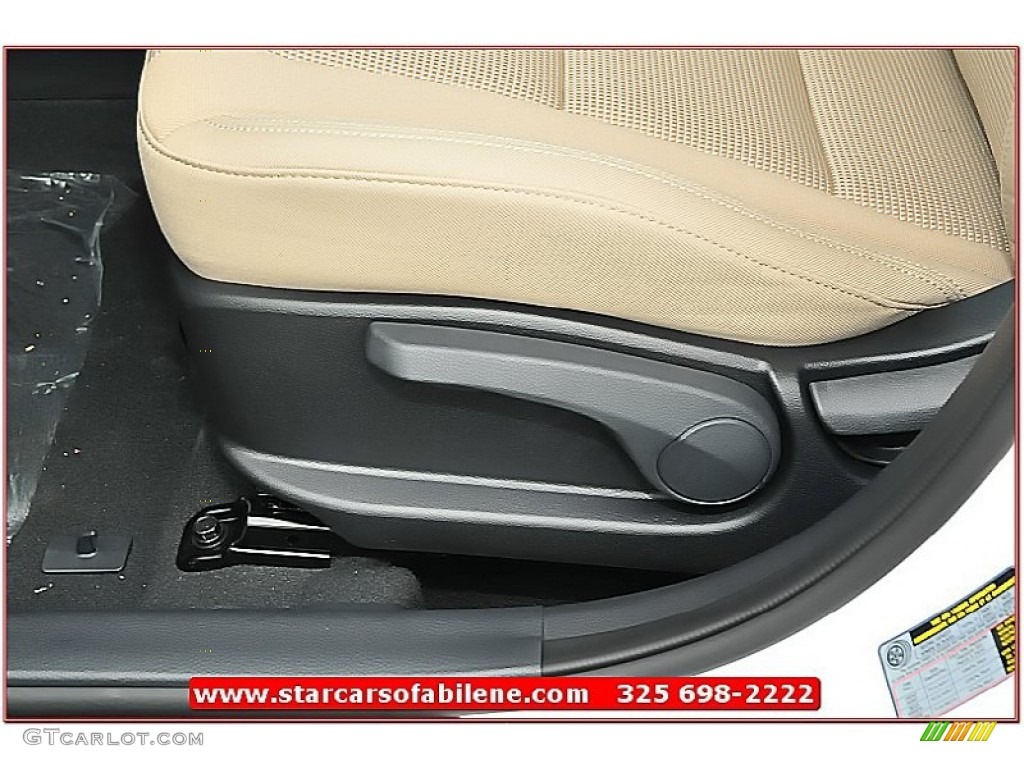 2013 Elantra GT - Monaco White / Beige photo #14