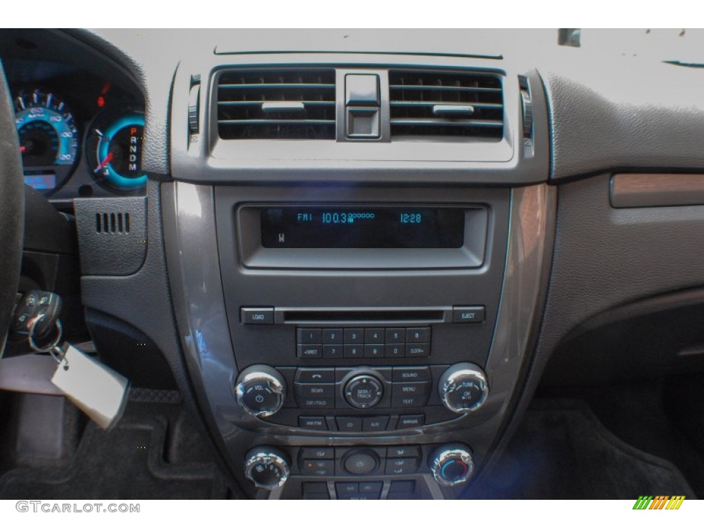2010 Fusion Sport - Brilliant Silver Metallic / Charcoal Black/Sport Black photo #10
