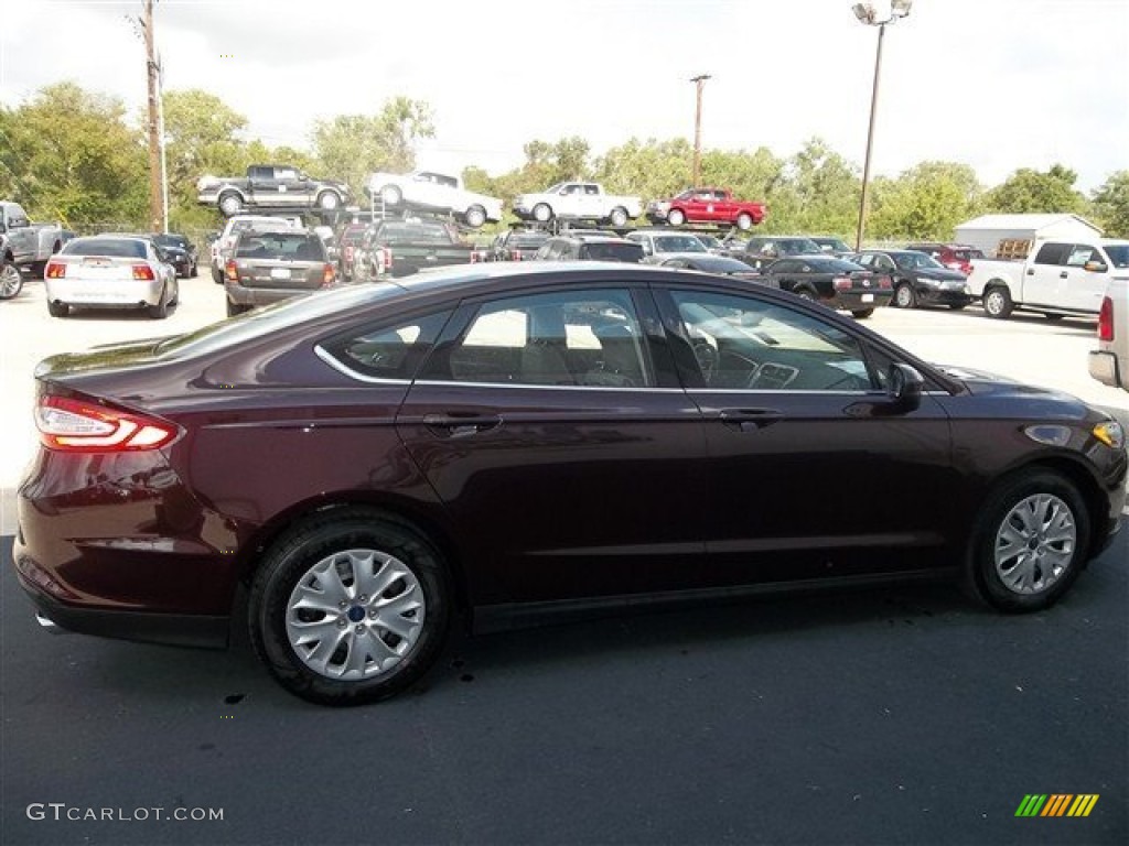 2013 Fusion S - Bordeaux Reserve Red Metallic / Earth Gray photo #9