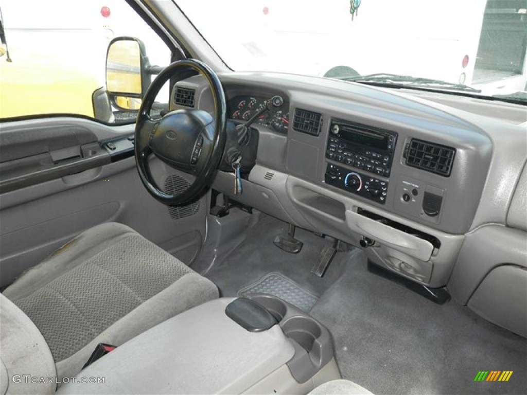 Medium Graphite Interior 2001 Ford F250 Super Duty XLT SuperCab Photo #72200709