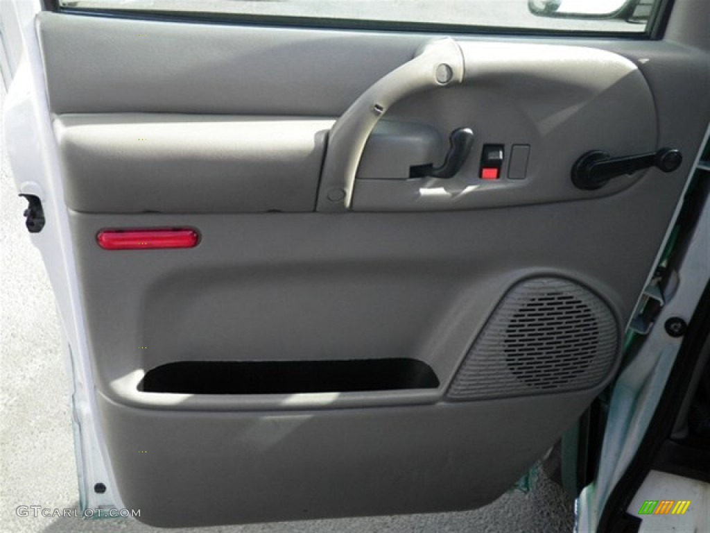 2004 Chevrolet Astro AWD Cargo Van Medium Gray Door Panel Photo #72203187