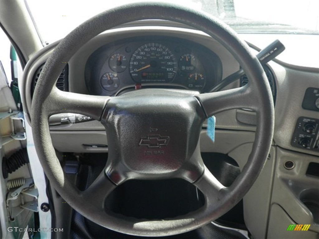 2004 Chevrolet Astro AWD Cargo Van Medium Gray Steering Wheel Photo #72203196