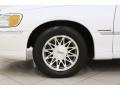 Vibrant White - Town Car Signature Photo No. 16