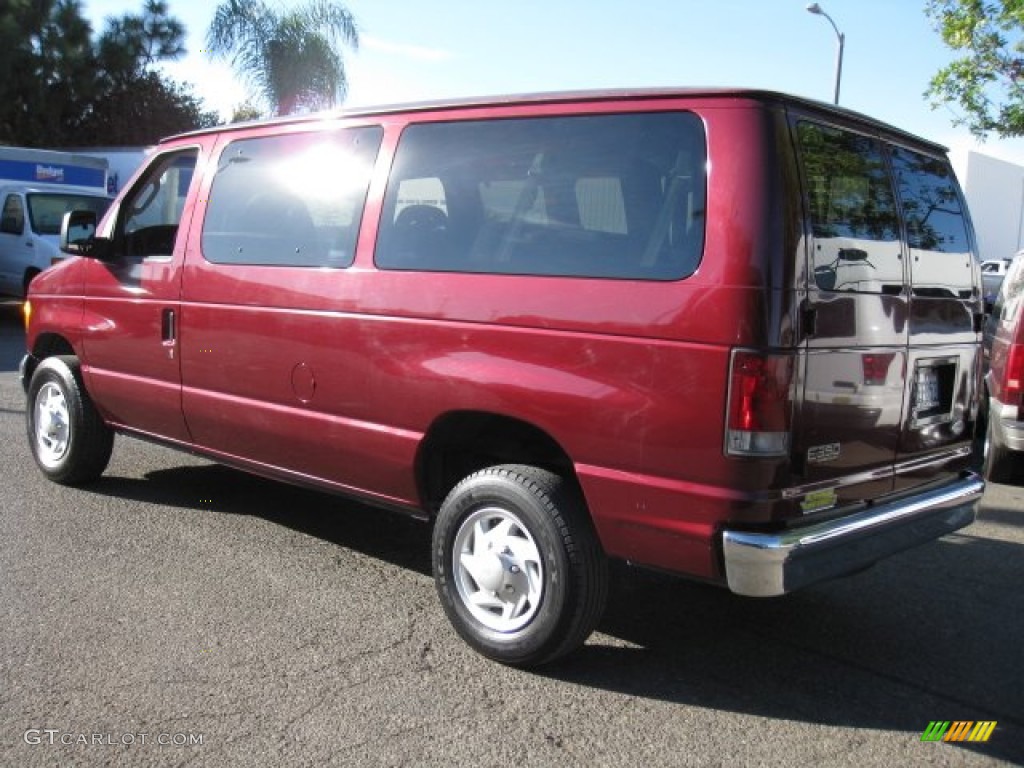 Dark Toreador Red Metallic 2005 Ford E Series Van E350 Super Duty XLT Passenger Exterior Photo #72210788