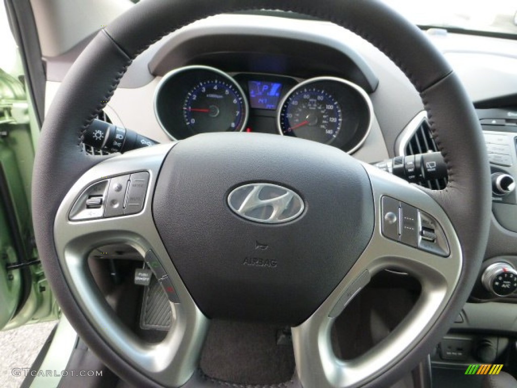 2013 Hyundai Tucson GLS AWD Steering Wheel Photos