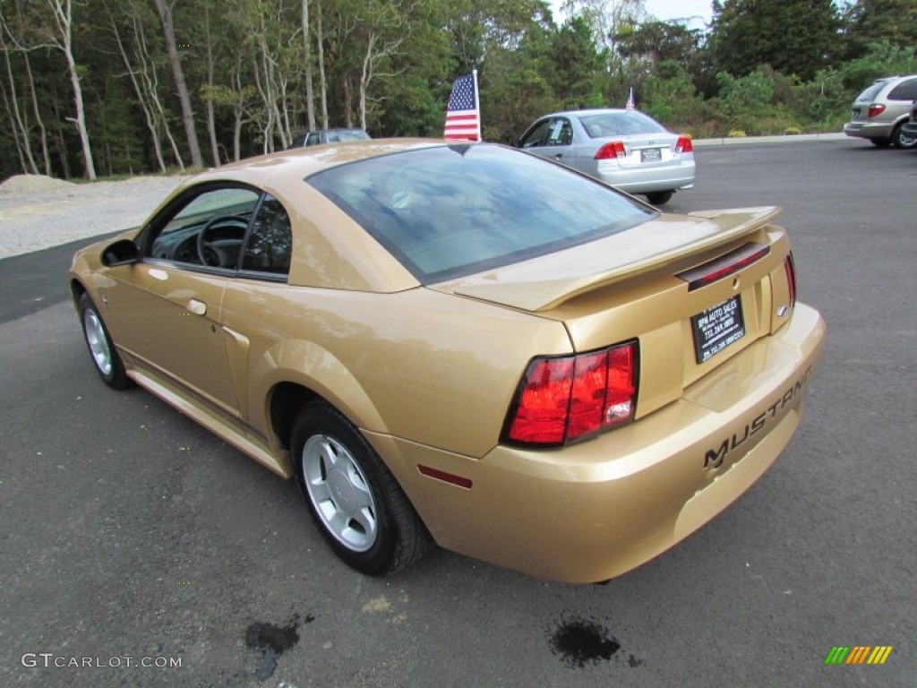 2000 Mustang V6 Coupe - Sunburst Gold Metallic / Medium Graphite photo #9