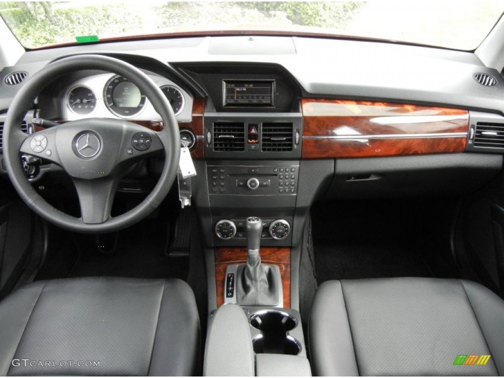2010 Mercedes-Benz GLK 350 4Matic Black Dashboard Photo #72214340