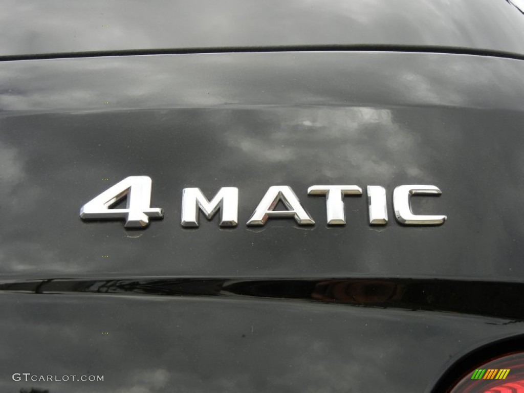 2010 Mercedes-Benz ML 350 4Matic Marks and Logos Photos