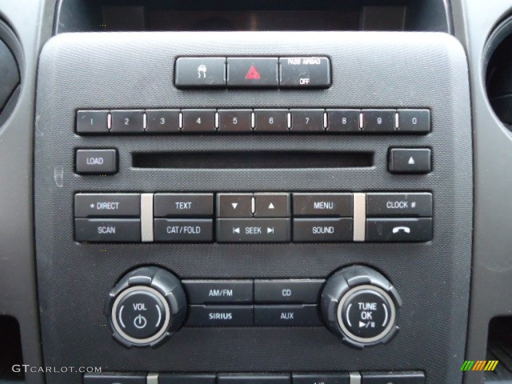 2010 Ford F150 XL Regular Cab 4x4 Controls Photo #72215237