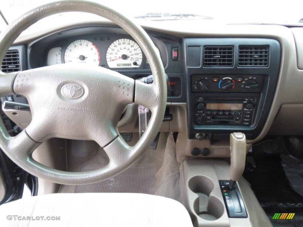 2002 Tacoma V6 PreRunner TRD Double Cab - Black Sand Pearl / Oak photo #33