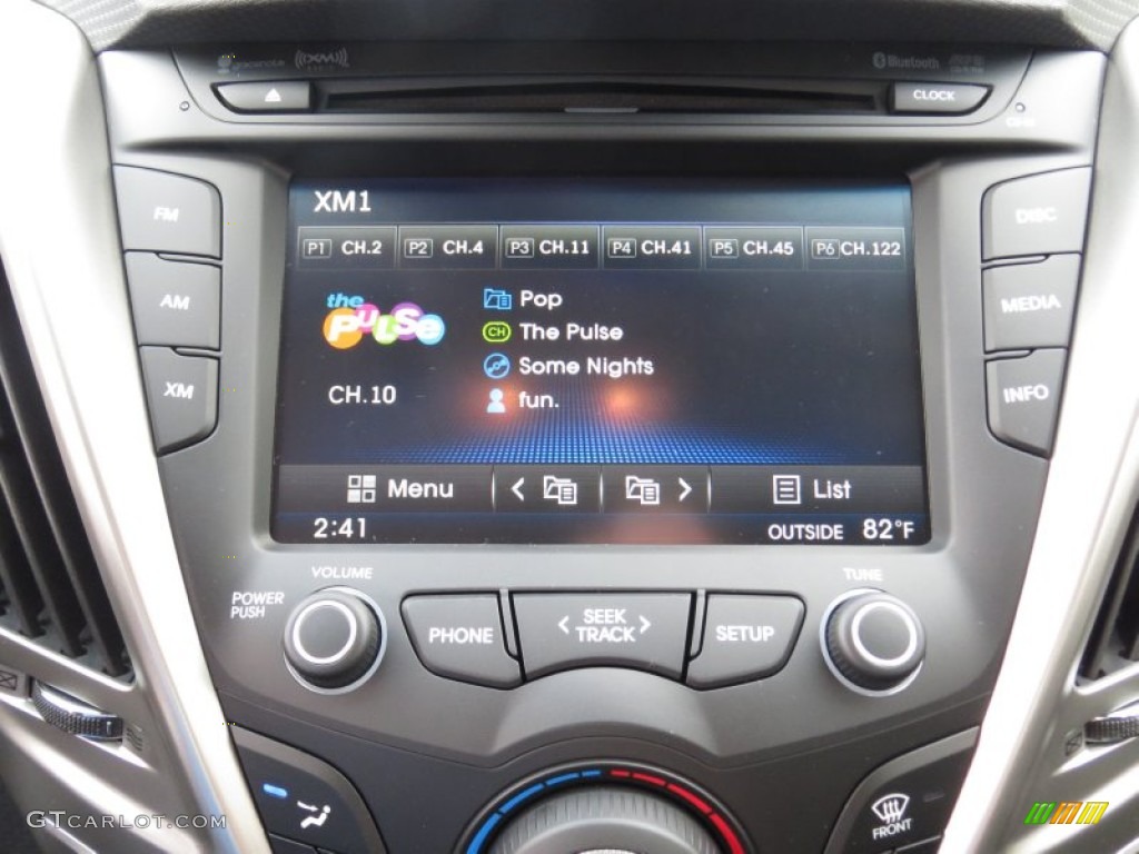 2013 Hyundai Veloster Standard Veloster Model Controls Photo #72219161
