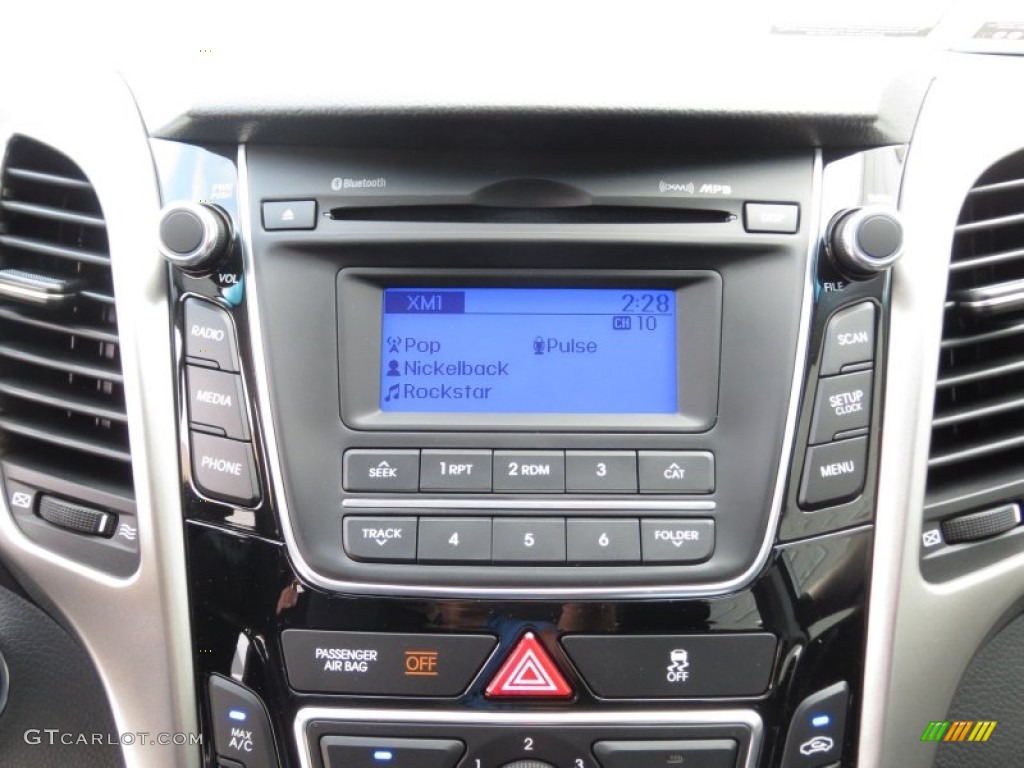 2013 Hyundai Elantra GT Controls Photo #72219947