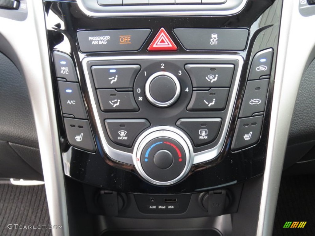 2013 Hyundai Elantra GT Controls Photo #72219973