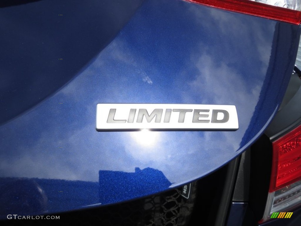 2013 Hyundai Elantra Limited Marks and Logos Photo #72221984