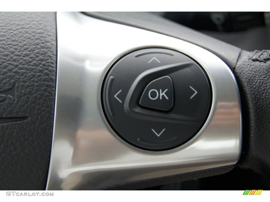 2013 Ford Focus SE Sedan Controls Photo #72222620
