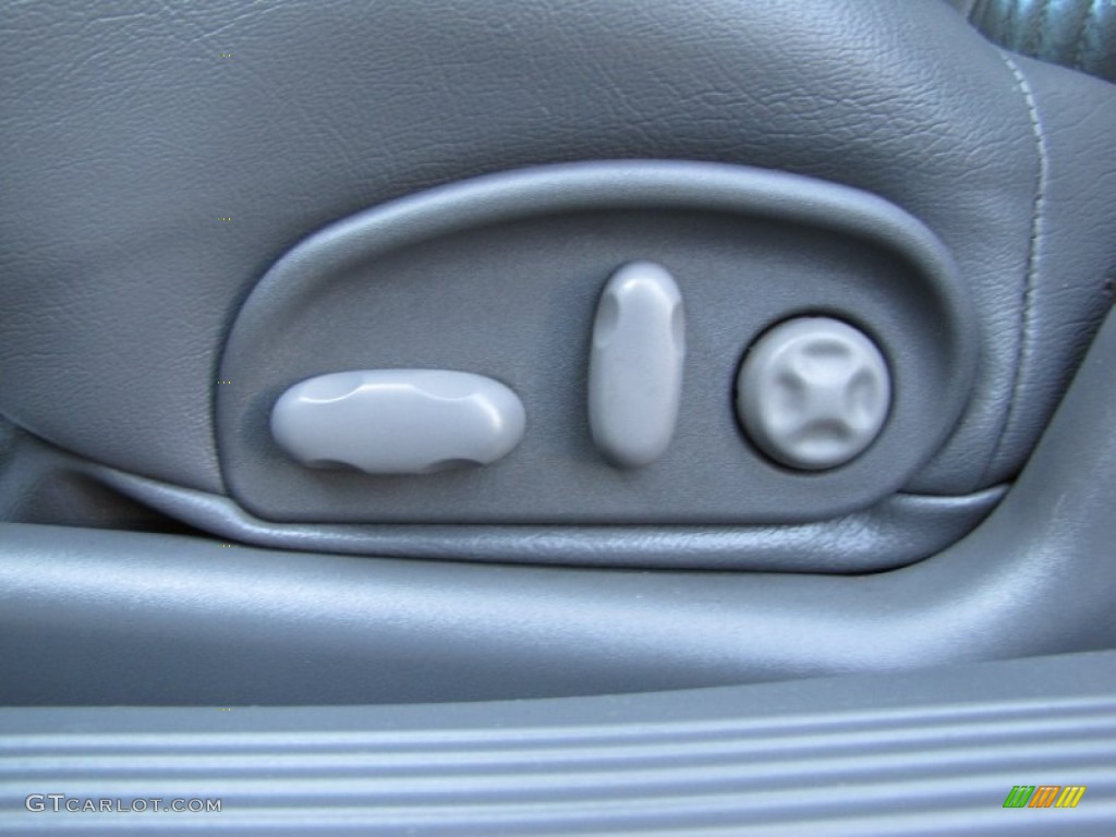 2001 Bonneville SSEi - Black / Dark Pewter photo #18