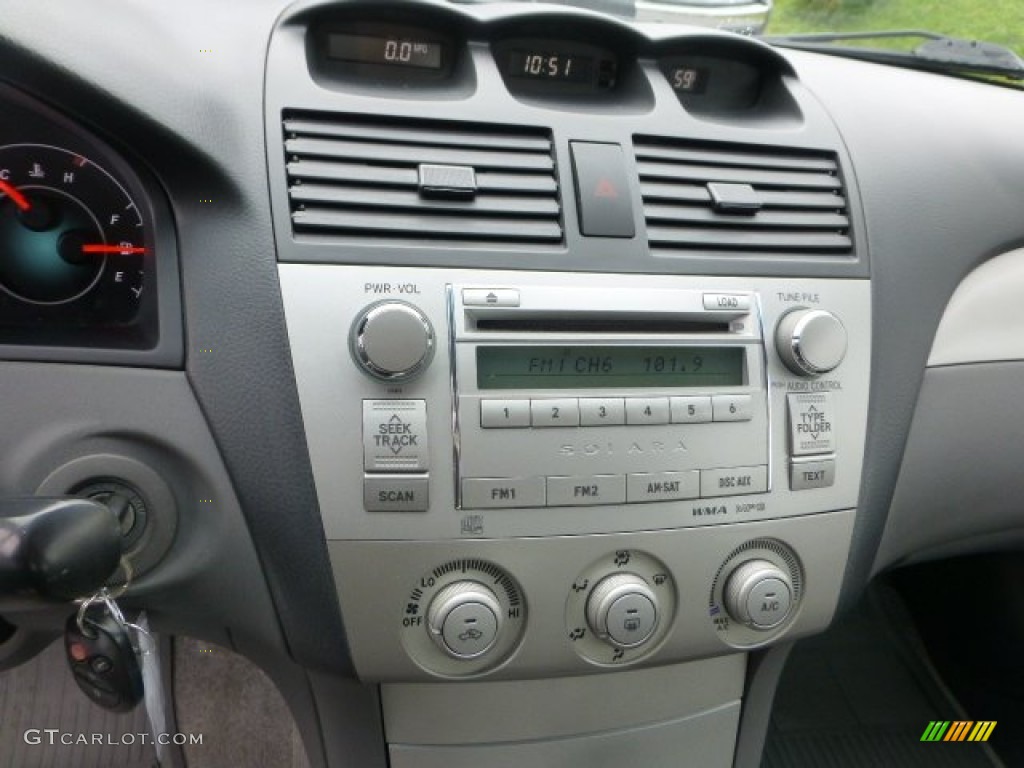2007 Toyota Solara SE Coupe Audio System Photos