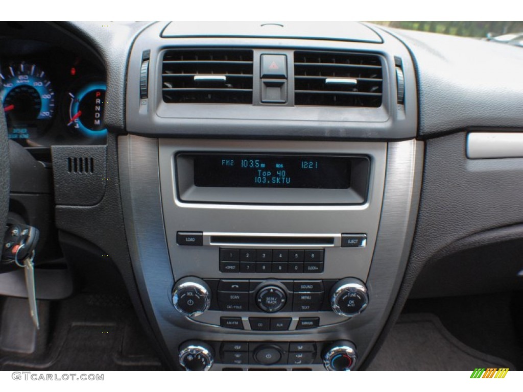 2011 Fusion SE V6 - Bordeaux Reserve Metallic / Charcoal Black photo #12