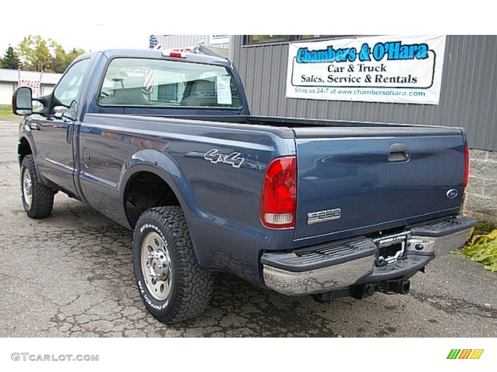2005 F250 Super Duty XLT Regular Cab 4x4 - Medium Wedgewood Blue Metallic / Medium Flint photo #5