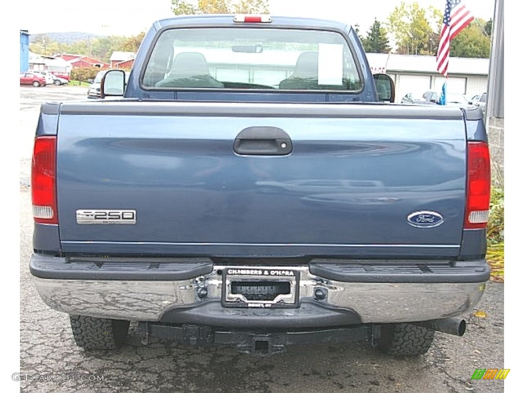 2005 F250 Super Duty XLT Regular Cab 4x4 - Medium Wedgewood Blue Metallic / Medium Flint photo #6
