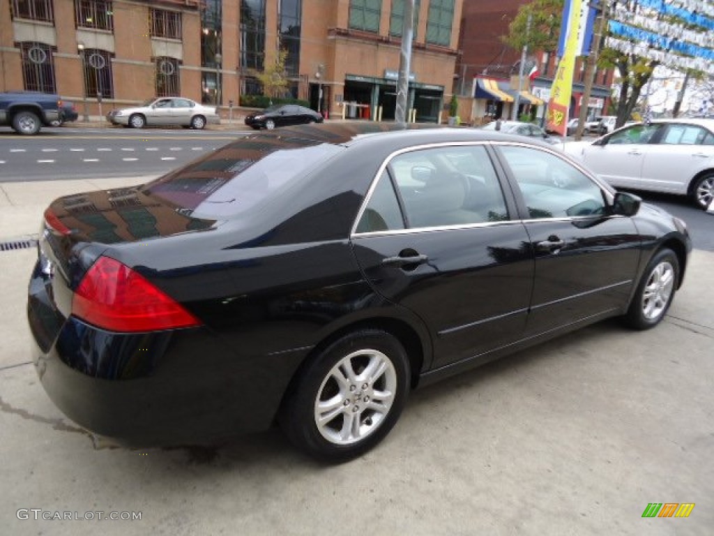 2006 Accord EX Sedan - Nighthawk Black Pearl / Ivory photo #11